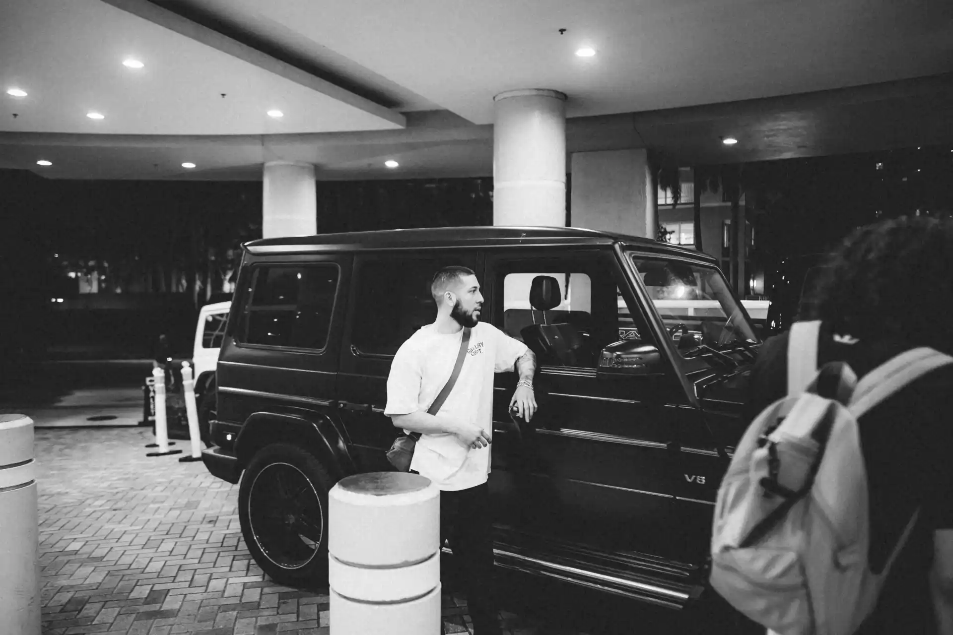 Best Luxury Black SUV Service for Airport Transfers